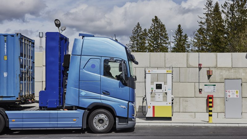 Hydrogen Big Rigs: Fuel Cell Electric Trucks Emerging as a Viable Climate Solution